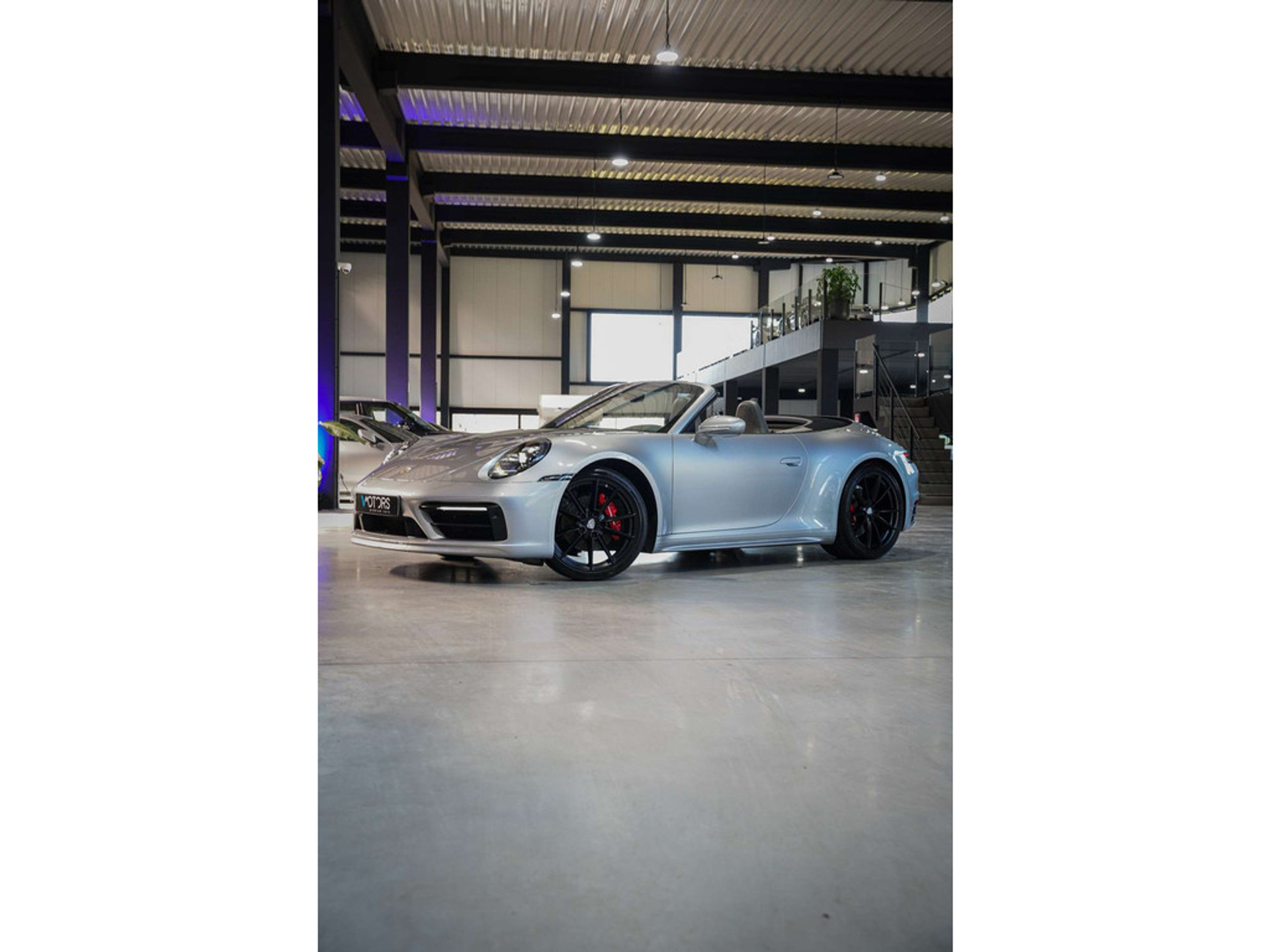 45809332-1.jpg
