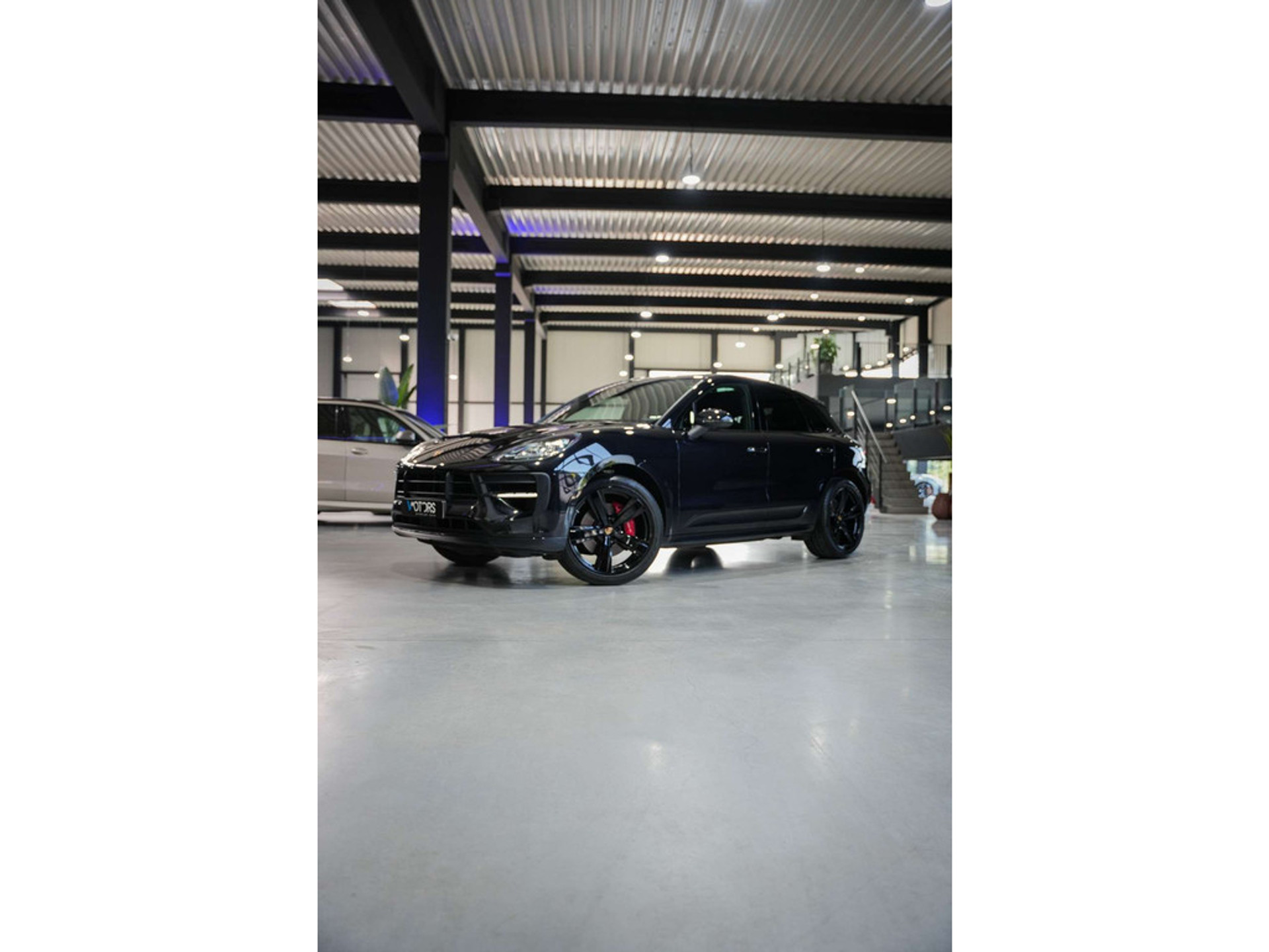 45831969-1.jpg