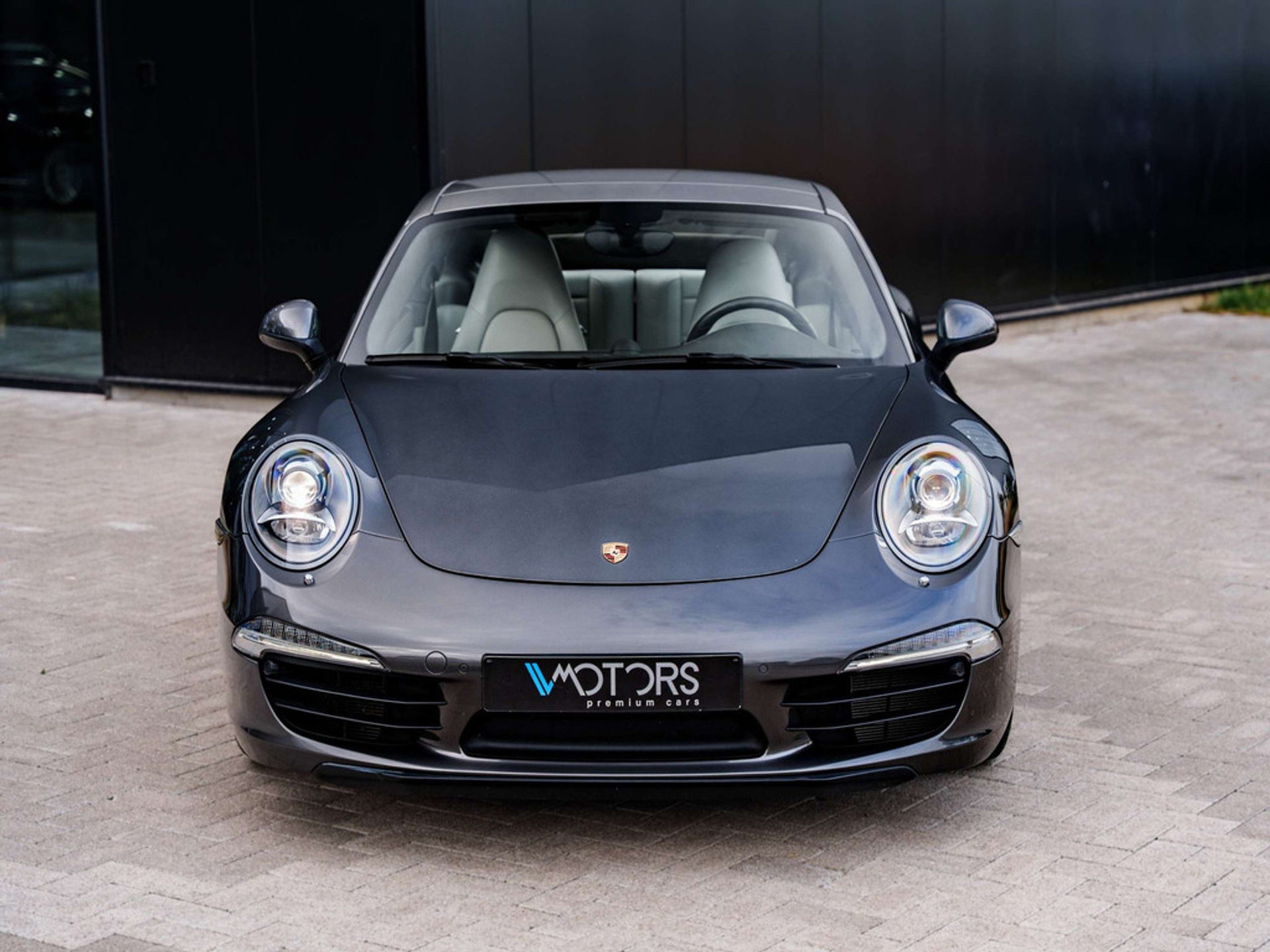 47985110-6.jpg